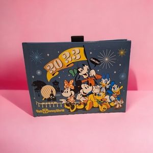 Disney Parks 2023 Autograph Book Featuring Mickey Mouse & Friends NEW
